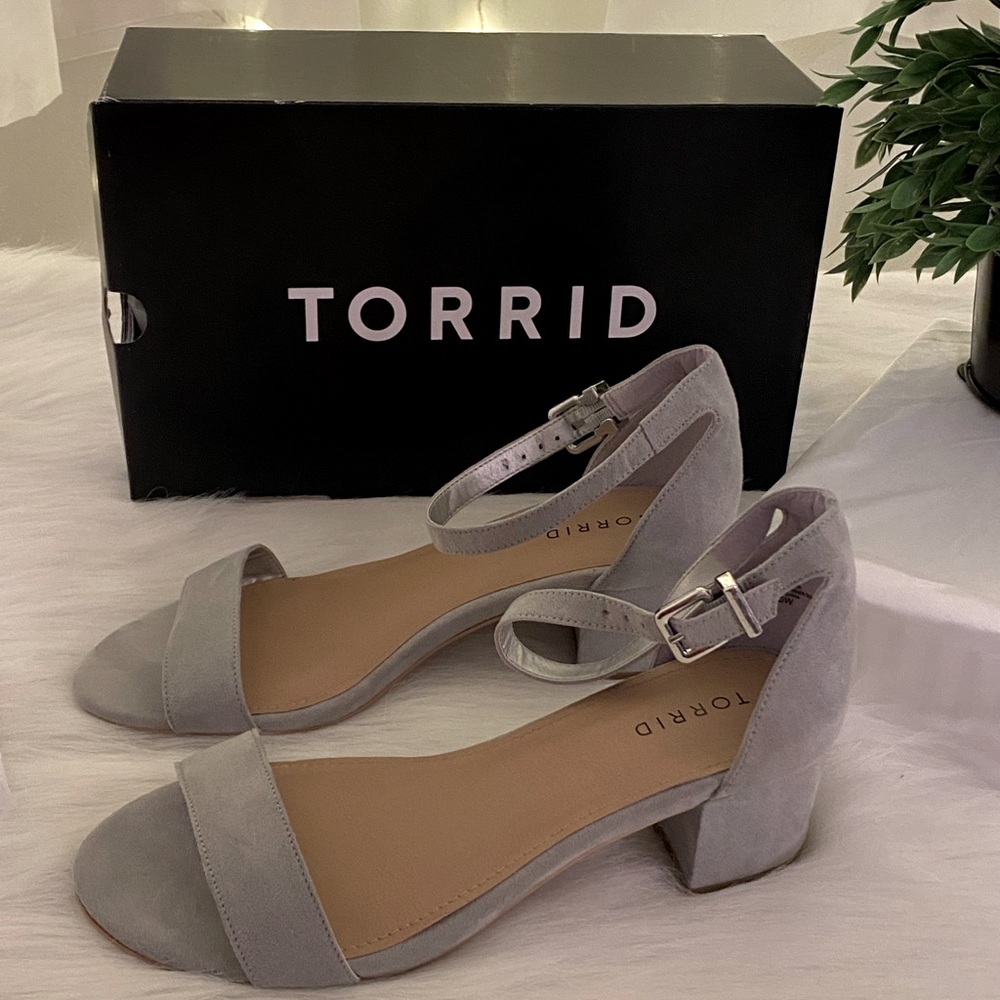 Torrid 9-1/2 Grey double strap Block Heels